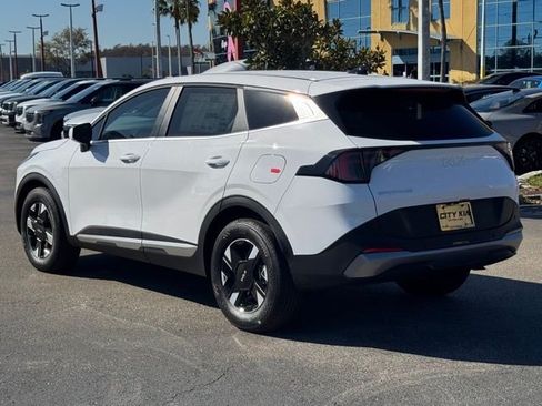 New 2026 Kia Sportage LX FWD image 4