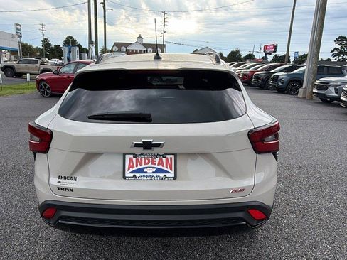 New 2026 Chevrolet Trax RS w/ Driver Confidence Package FWD image 9
