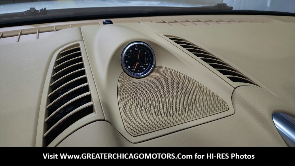 Used 2014 Porsche Cayenne Platinum Edition AWD/4WD image 29
