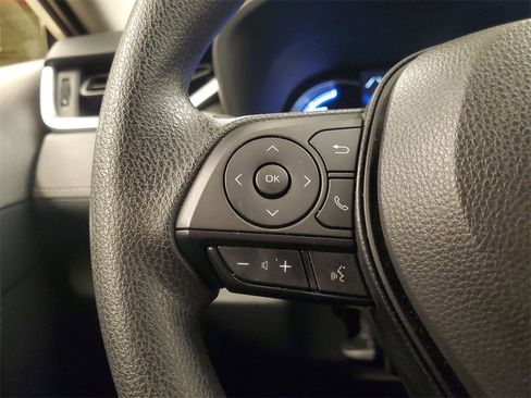 Used 2025 Toyota RAV4 LE image 25