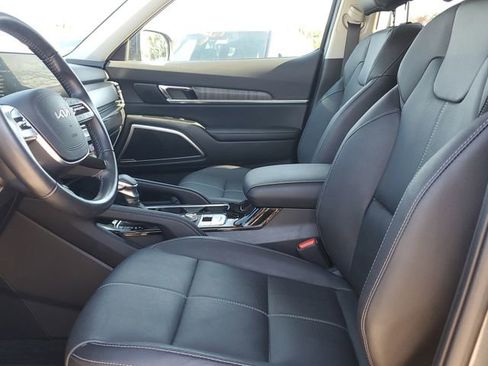 Used 2024 Kia Telluride EX image 16