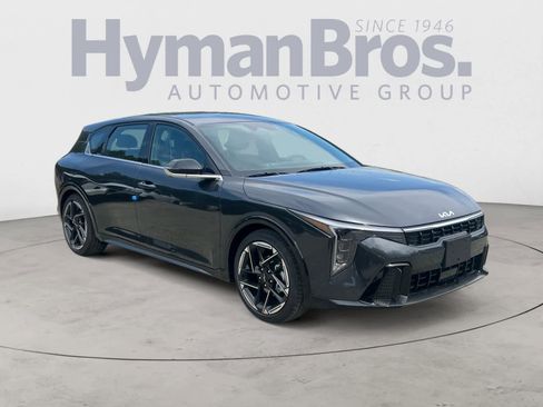 New 2026 Kia K4 GT-Line FWD image 1