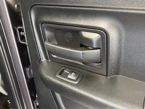 Used 2017 RAM 1500 ST w/ SXT Appearance Group AWD/4WD image 25