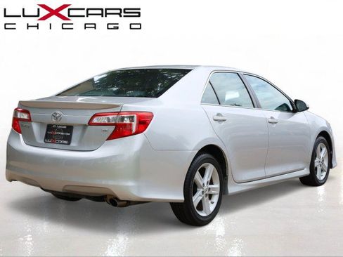 Used 2012 Toyota Camry SE FWD image 7
