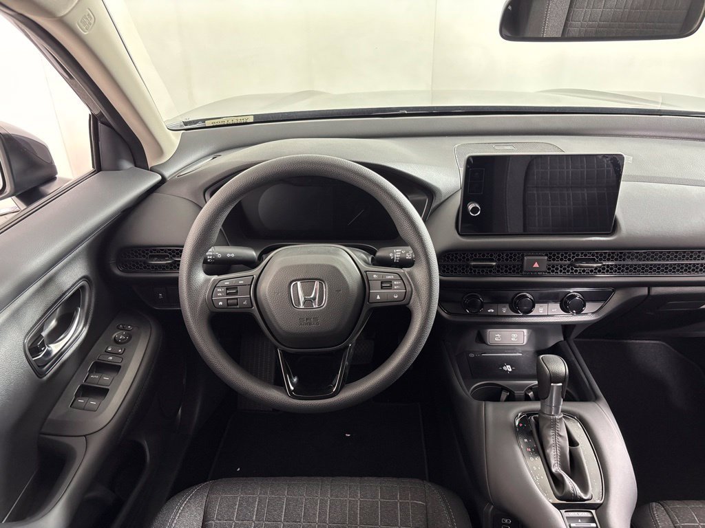 Used 2027 Honda HR-V LX image 2