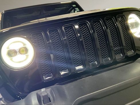 Used 2022 Jeep Wrangler Unlimited Sport AWD/4WD image 30