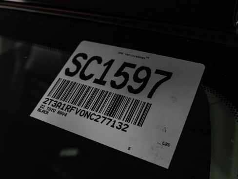 Used 2022 Toyota RAV4 XLE Premium image 54