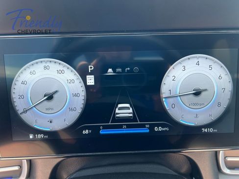 Used 2025 Hyundai Elantra Limited FWD image 15