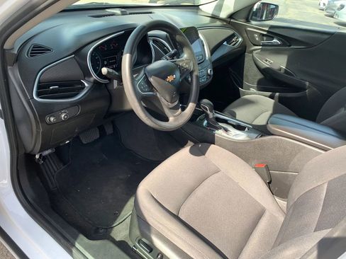 Used 2021 Chevrolet Malibu LT image 10
