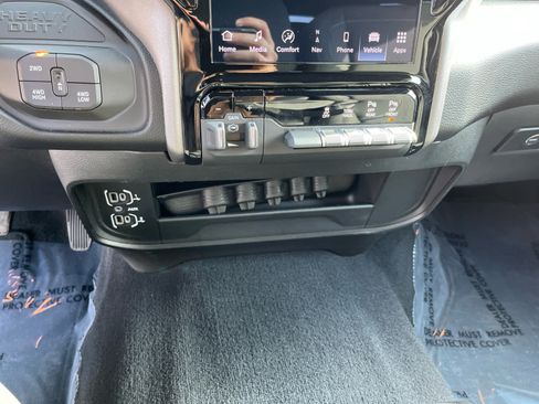 Used 2026 RAM 2500 Big Horn AWD/4WD image 19