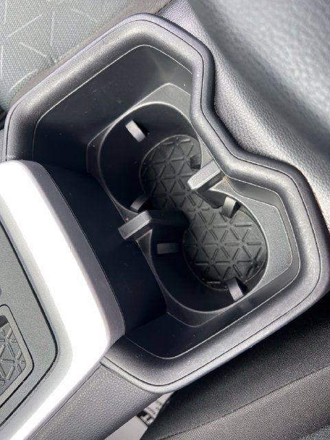 Used 2025 Toyota RAV4 XLE FWD image 25