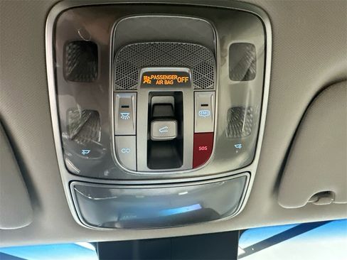 Used 2023 Genesis GV70 2.5T w/ Select Package image 33