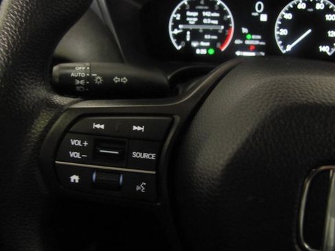 Certified 2025 Honda HR-V LX image 7