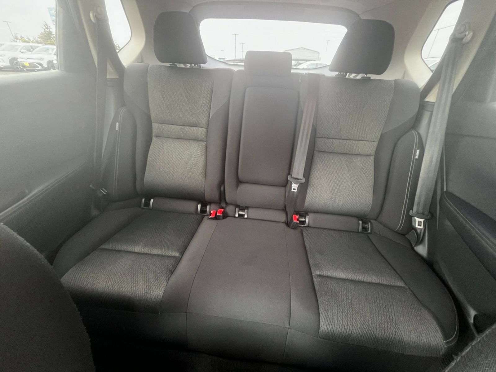 Used 2025 Nissan Rogue SV FWD image 39