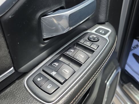 Used 2019 RAM 2500 Laramie AWD/4WD image 23