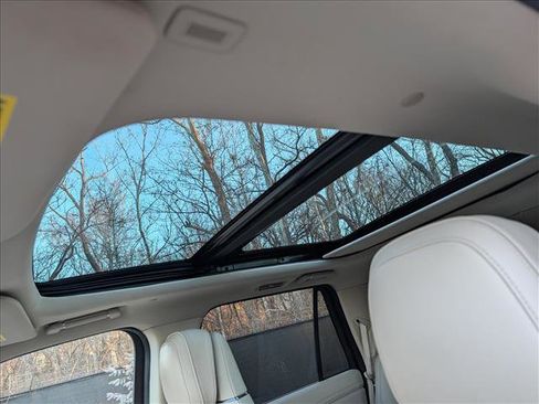 Used 2018 Lincoln Navigator Reserve w/ Technology Package image 32