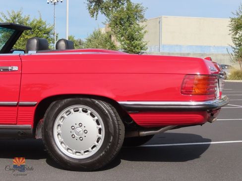 Used 1989 Mercedes-Benz 560 SL image 16