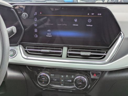 New 2026 Chevrolet Trax LT FWD image 5