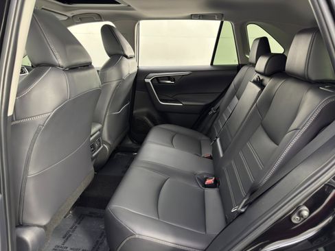 Used 2024 Toyota RAV4 XLE Premium image 40