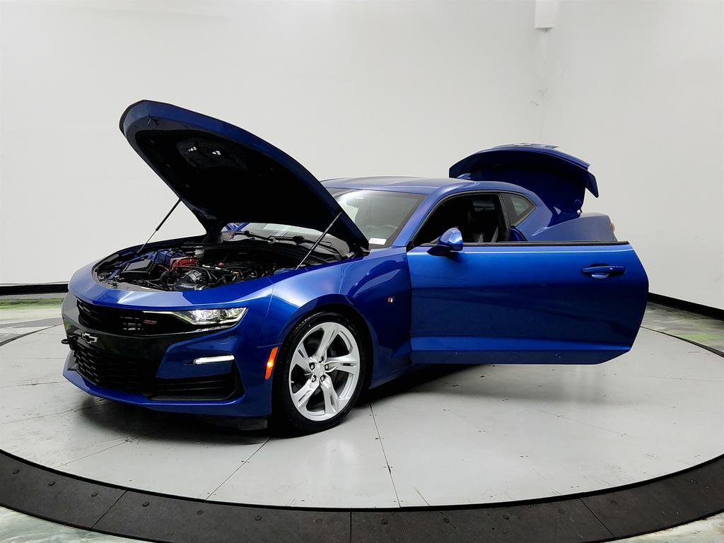 Used 2019 Chevrolet Camaro SS RWD image 9