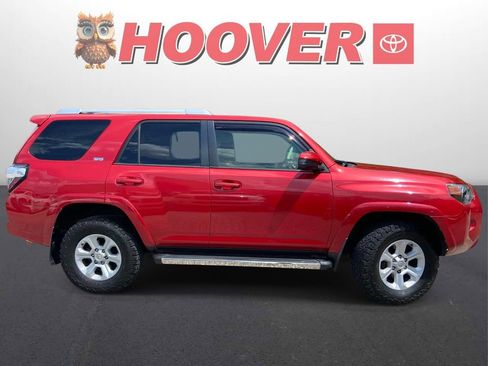Used 2016 Toyota 4Runner SR5 AWD/4WD image 2