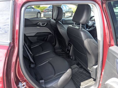 Used 2022 Jeep Compass Latitude AWD/4WD image 31
