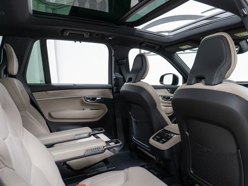New 2026 Volvo XC90 B6 Ultra w/ Protection Package image 23