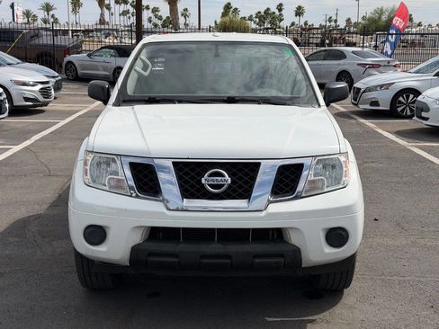 Used 2018 Nissan Frontier SV image 14