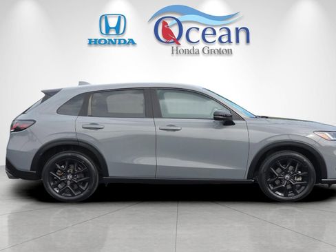 Used 2024 Honda HR-V Sport image 2