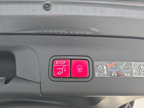 Used 2025 Mercedes-Benz GLS 450 GLS 450 image 14