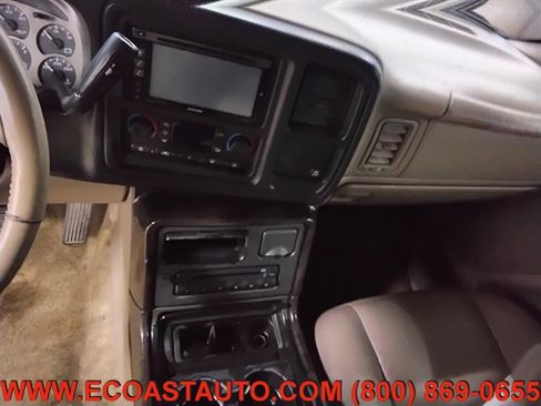 Used 2003 GMC Yukon Denali image 10