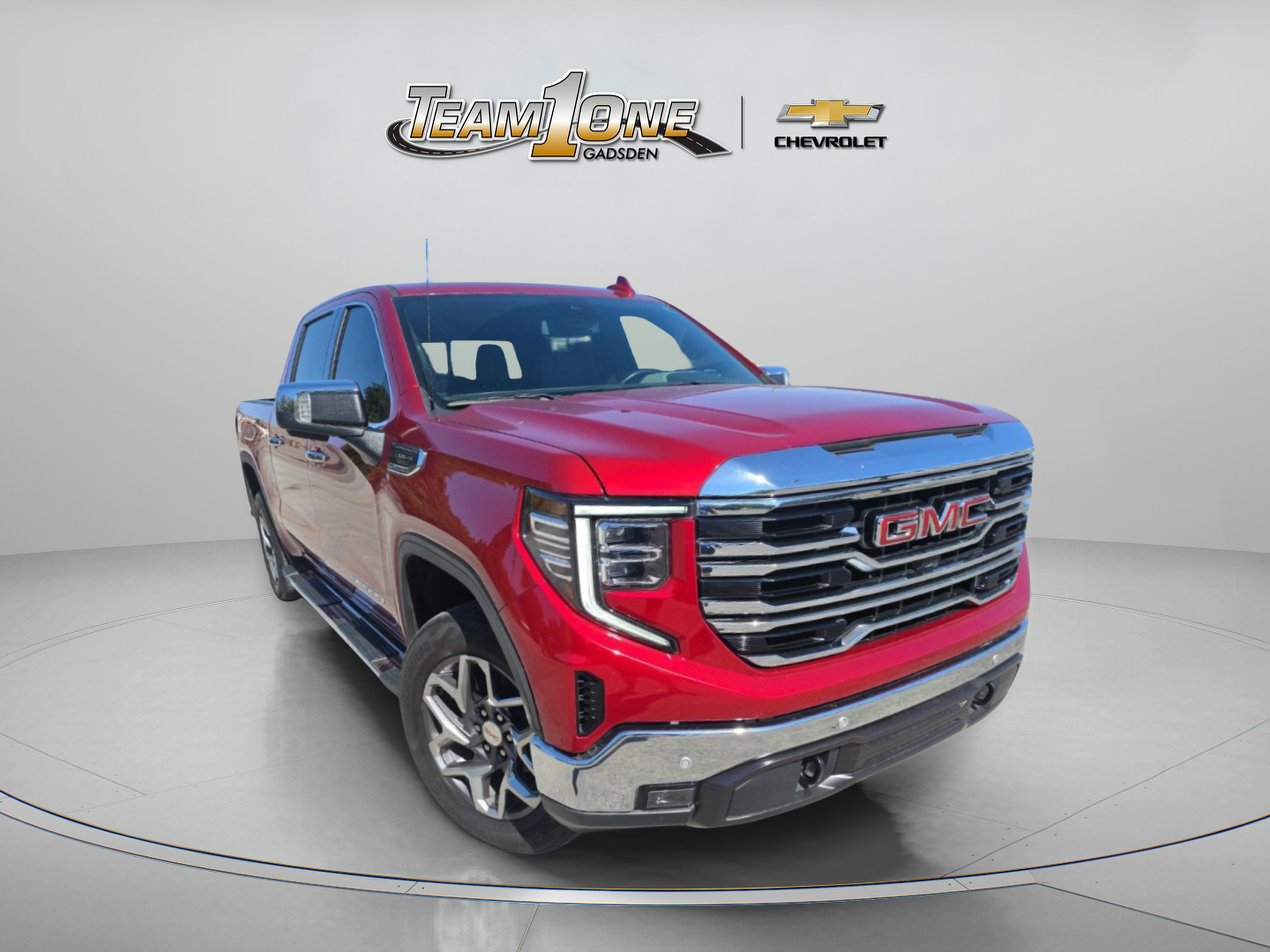 Used 2024 GMC Sierra 1500 SLT w/ SLT Premium Plus Package AWD/4WD image 1
