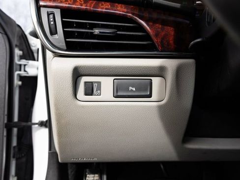 Used 2016 Cadillac ATS Luxury w/ Sun And Sound Package image 33