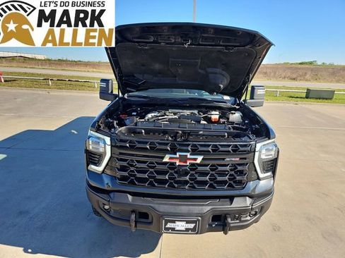 Used 2024 Chevrolet Silverado 2500 ZR2 w/ ZR2 Bison Edition AWD/4WD image 29