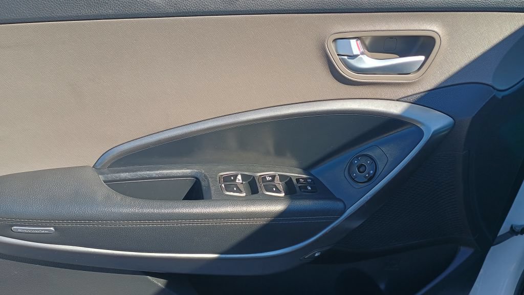 Used 2018 Hyundai Santa Fe Sport FWD image 6