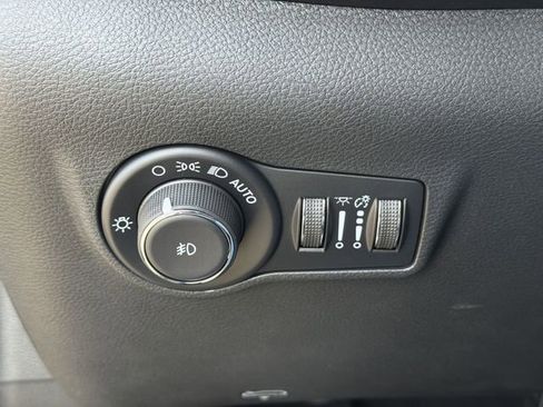 New 2026 Jeep Compass Latitude image 27