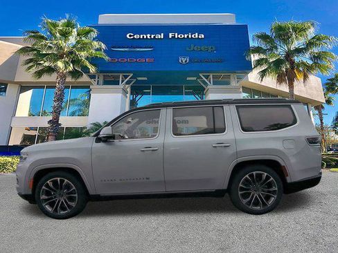 Certified 2022 Jeep Grand Wagoneer Series III w/ Rear Seat Video Group 1 image 8