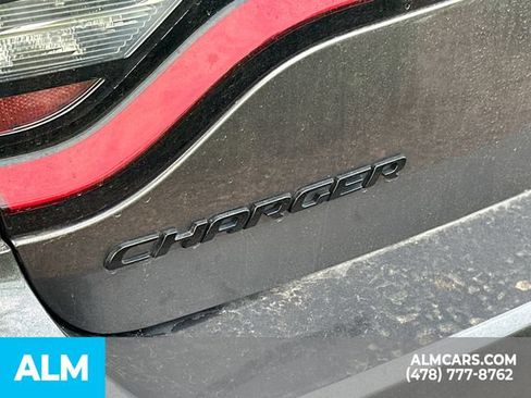 Used 2022 Dodge Charger Scat Pack w/ Dynamics Package RWD image 9