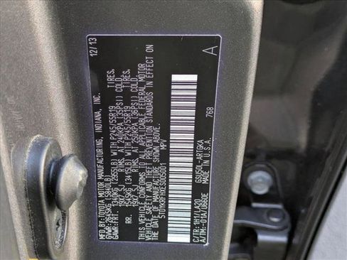 Used 2014 Toyota Highlander Limited Platinum image 25