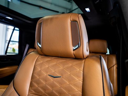 Used 2021 Cadillac Escalade Sport w/ Driver Assist Tech Package image 36