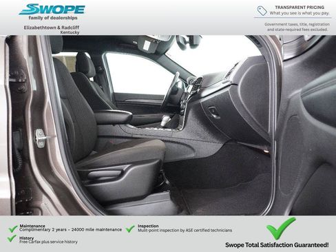 Used 2019 Jeep Grand Cherokee Laredo w/ 18" Wheel & 8.4" Radio Group AWD/4WD image 10