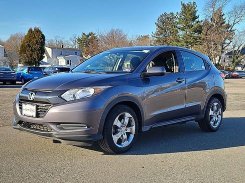 Used 2017 Honda HR-V LX image 3