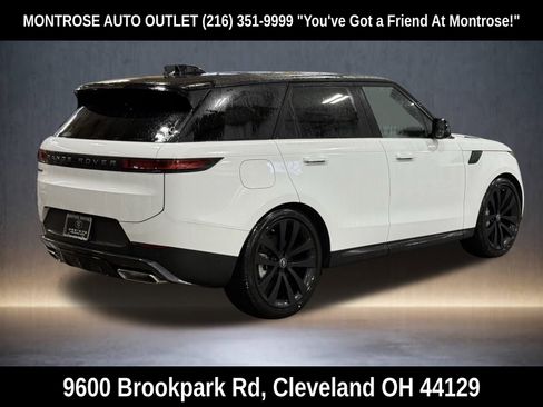 New 2025 Land Rover Range Rover Sport SE image 5