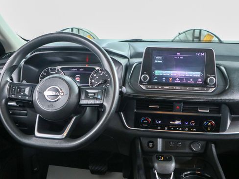 Used 2024 Nissan Rogue SV FWD image 17