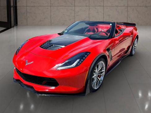 Used 2015 Chevrolet Corvette Z06 w/ 3LZ Preferred Equipment Group RWD image 8