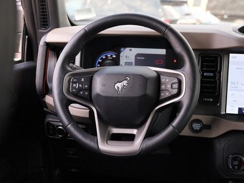 Certified 2024 Ford Bronco Wildtrak AWD/4WD image 26
