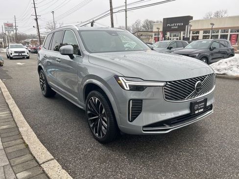 Used 2025 Volvo XC90 B5 Plus image 7