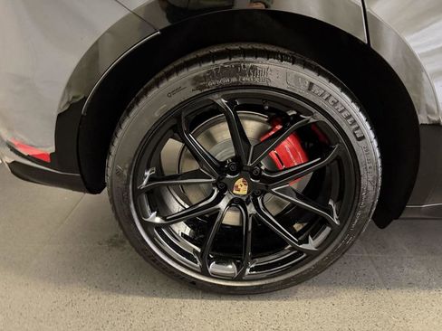 New 2026 Porsche Macan GTS AWD/4WD image 12