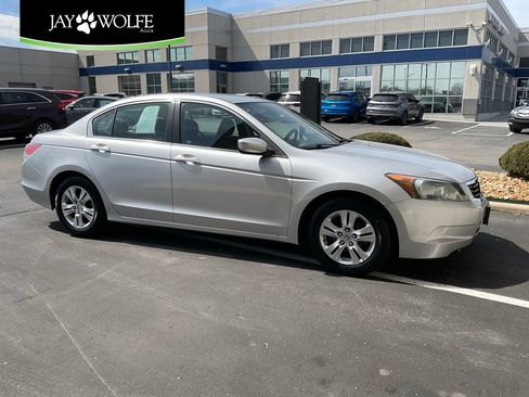 Used 2010 Honda Accord LX-P image 1