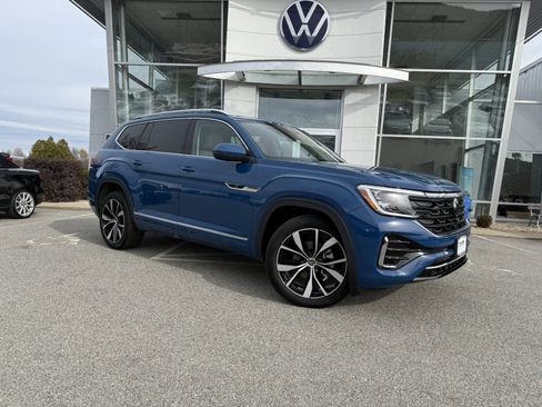 Used 2025 Volkswagen Atlas SEL Premium R-Line image 1